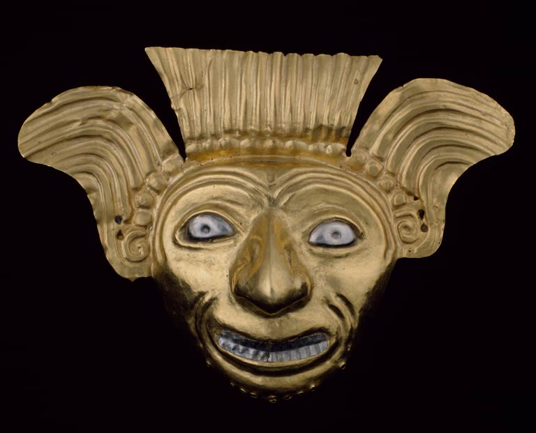 Mask / gold & platinum / La Tolita / Ecuador.